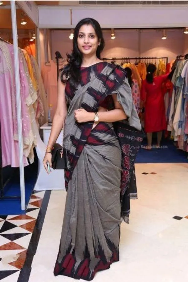 Gray Color Cotton Linen Saree With Unstitched Blouse Piece