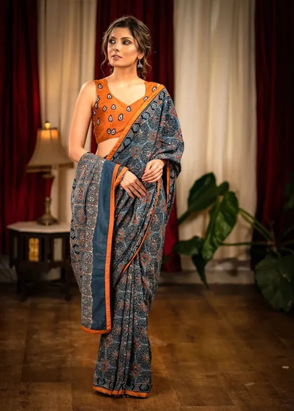 Gray Color Cotton Linen Saree With Unstitched Blouse Piece