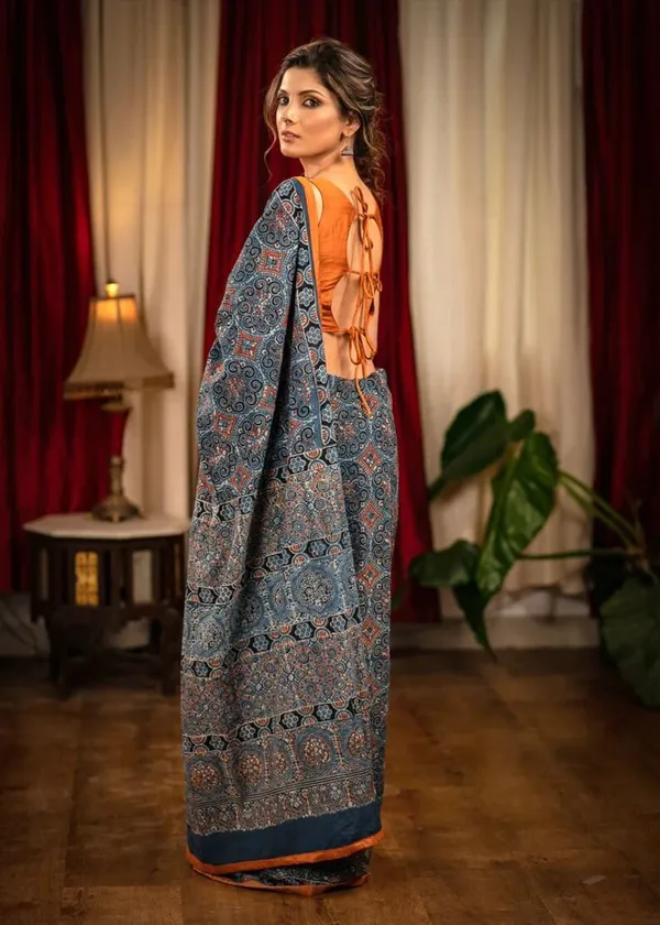 Gray Color Cotton Linen Saree With Unstitched Blouse Piece