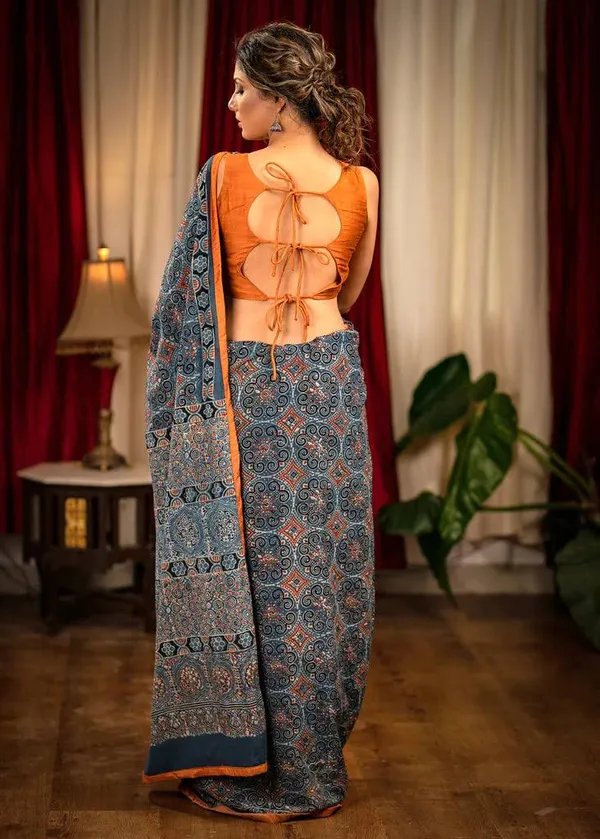 Gray Color Cotton Linen Saree With Unstitched Blouse Piece