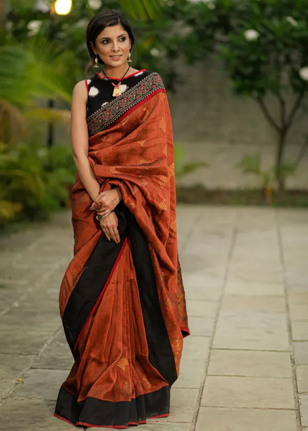 Red Color Cotton Linen Saree With Unstitched Blouse Piece