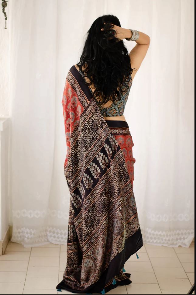 Maroon Color Cotton Linen Saree With Unstitched Blouse Piece