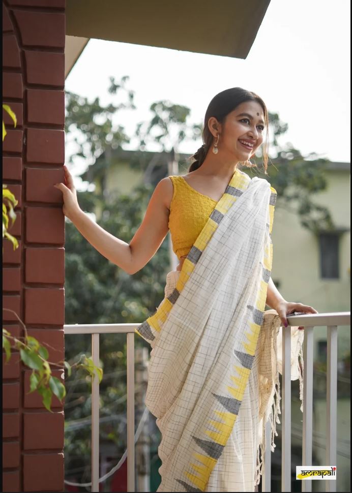 Off-White Color Cotton Linen Saree With Unstitched Blouse Piece