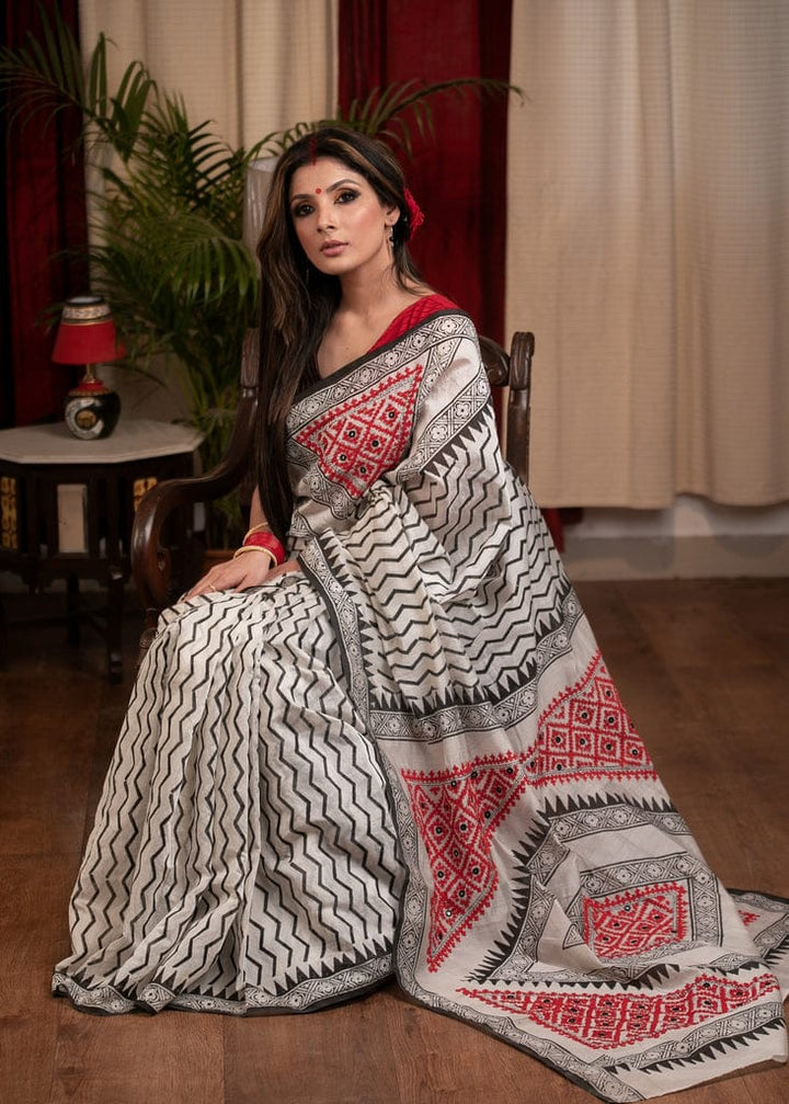White and Red Color Cotton Linen Saree With Unstitched Blouse Piece