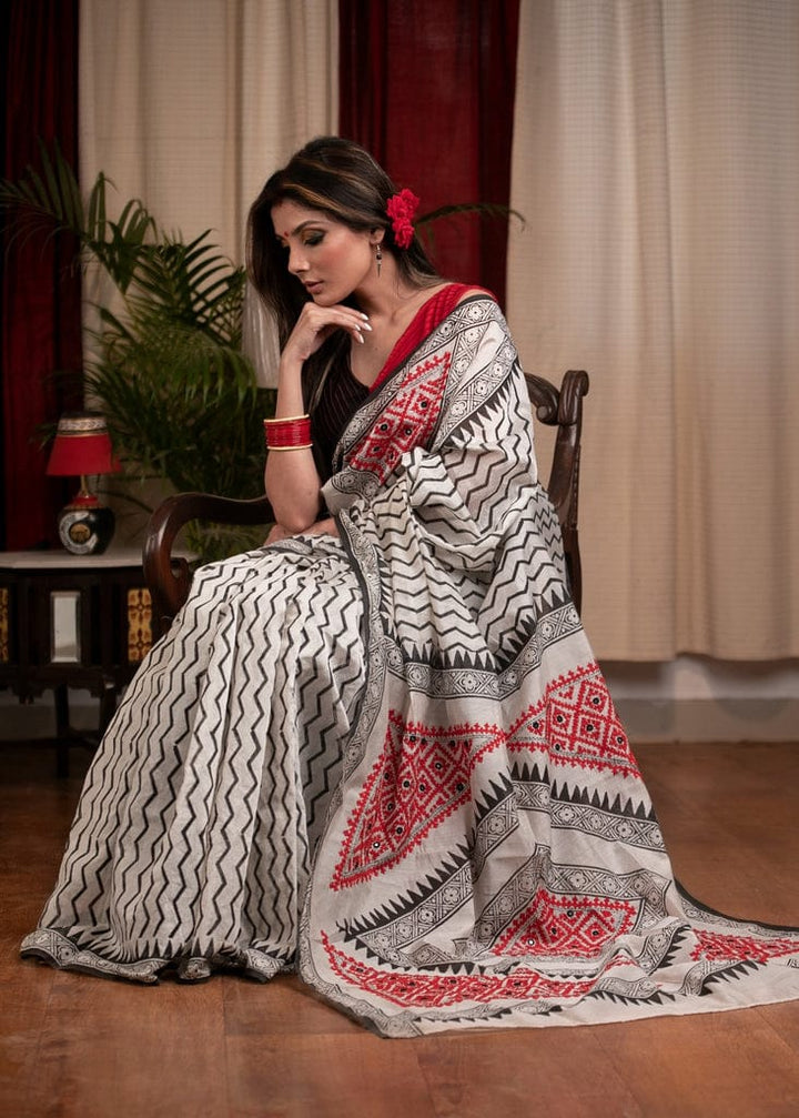White and Red Color Cotton Linen Saree With Unstitched Blouse Piece