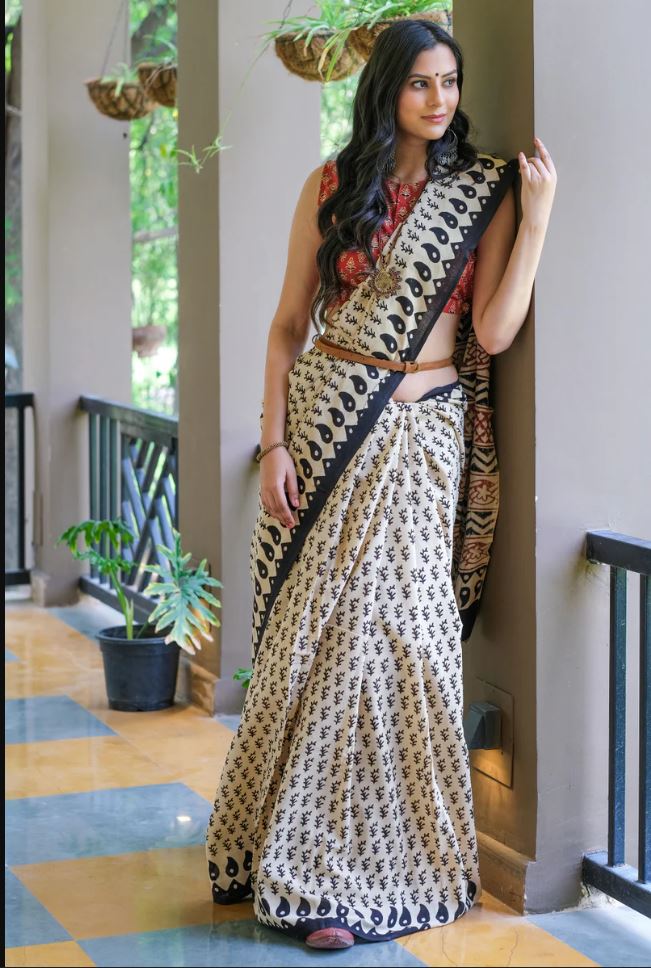 White Color Cotton Linen Saree With Unstitched Blouse Piece
