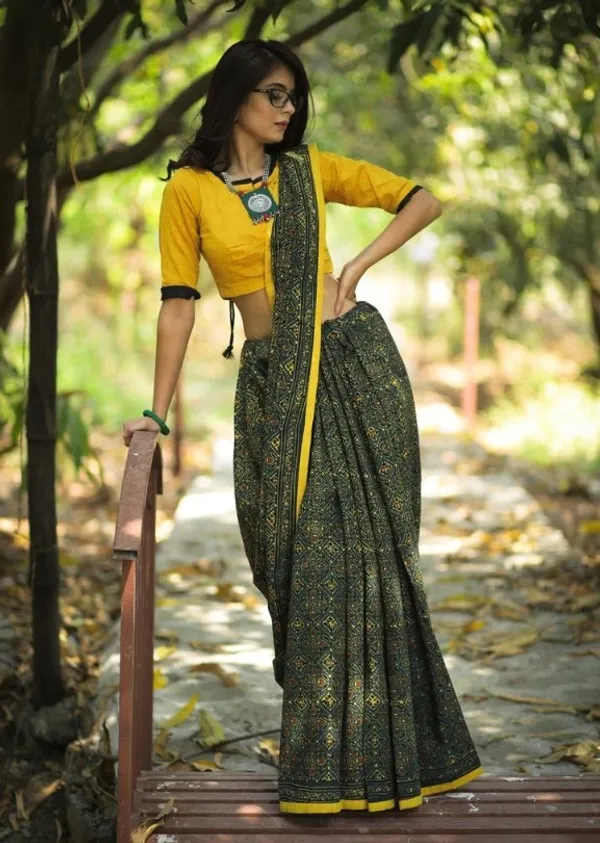 Green and Yellow Color Cotton Linen Saree With Unstitched Blouse Piece