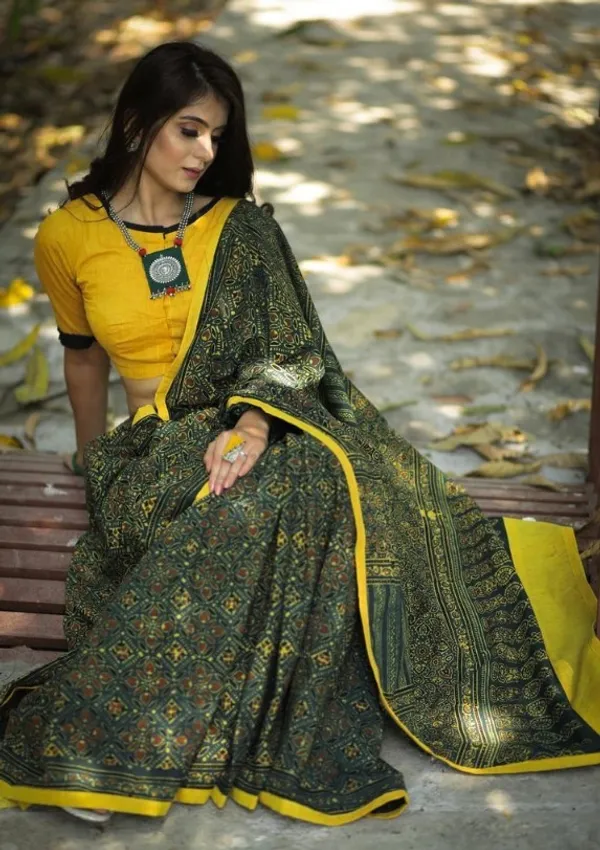 Green and Yellow Color Cotton Linen Saree With Unstitched Blouse Piece