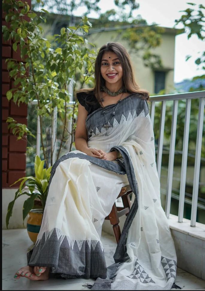 White Color Cotton Linen Saree With Unstitched Blouse Piece