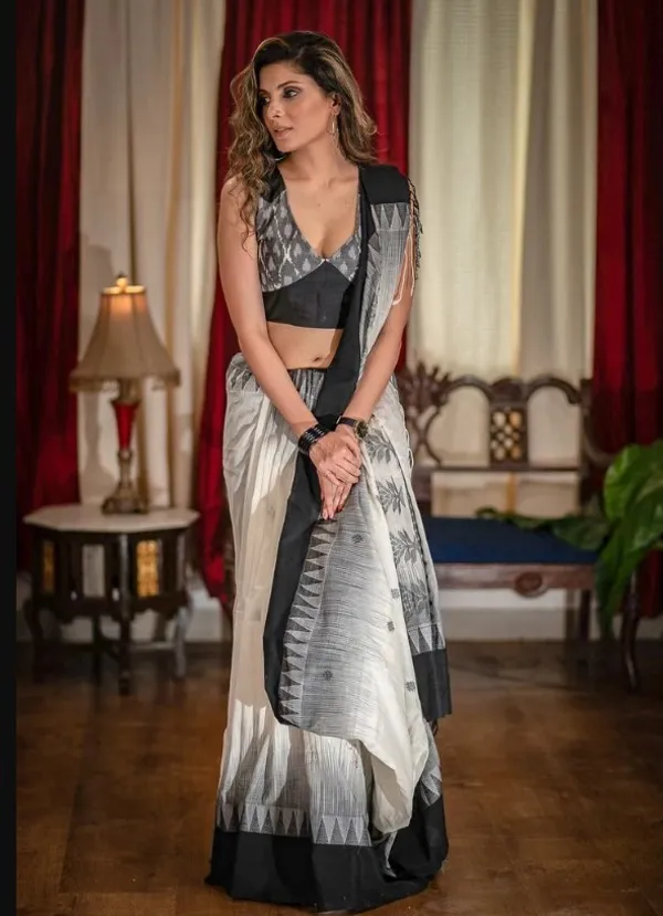 White and Black Color Cotton Linen Saree With Unstitched Blouse Piece