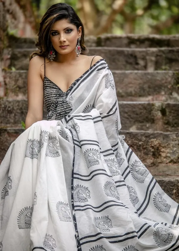 White Color Cotton Linen Saree With Unstitched Blouse Piece