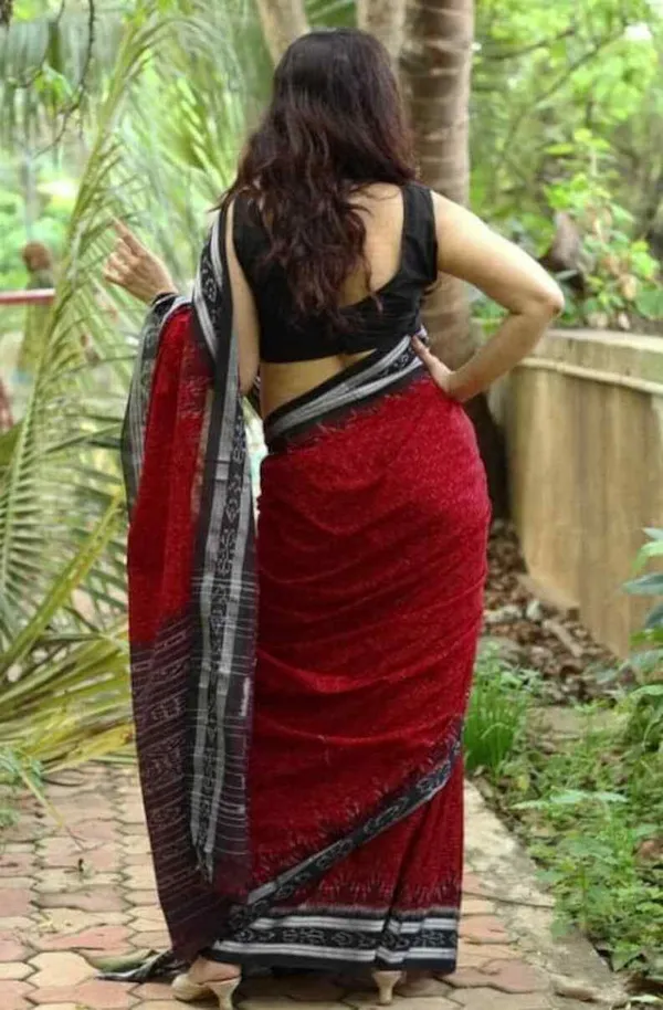 Red Color Cotton Linen Saree With Unstitched Blouse Piece