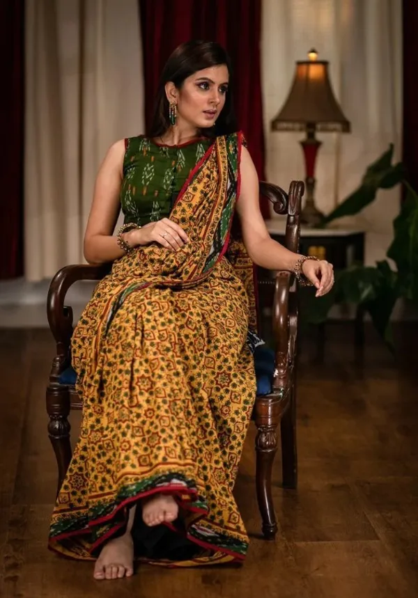 Yellow Color Cotton Linen Saree With Unstitched Blouse Piece