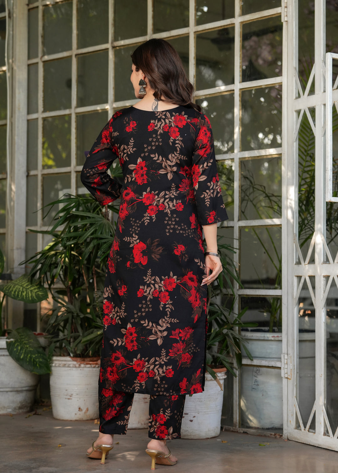 Black-Red Color Silk Blend Printed Straight Kurti With Pant And  Dupatta Set