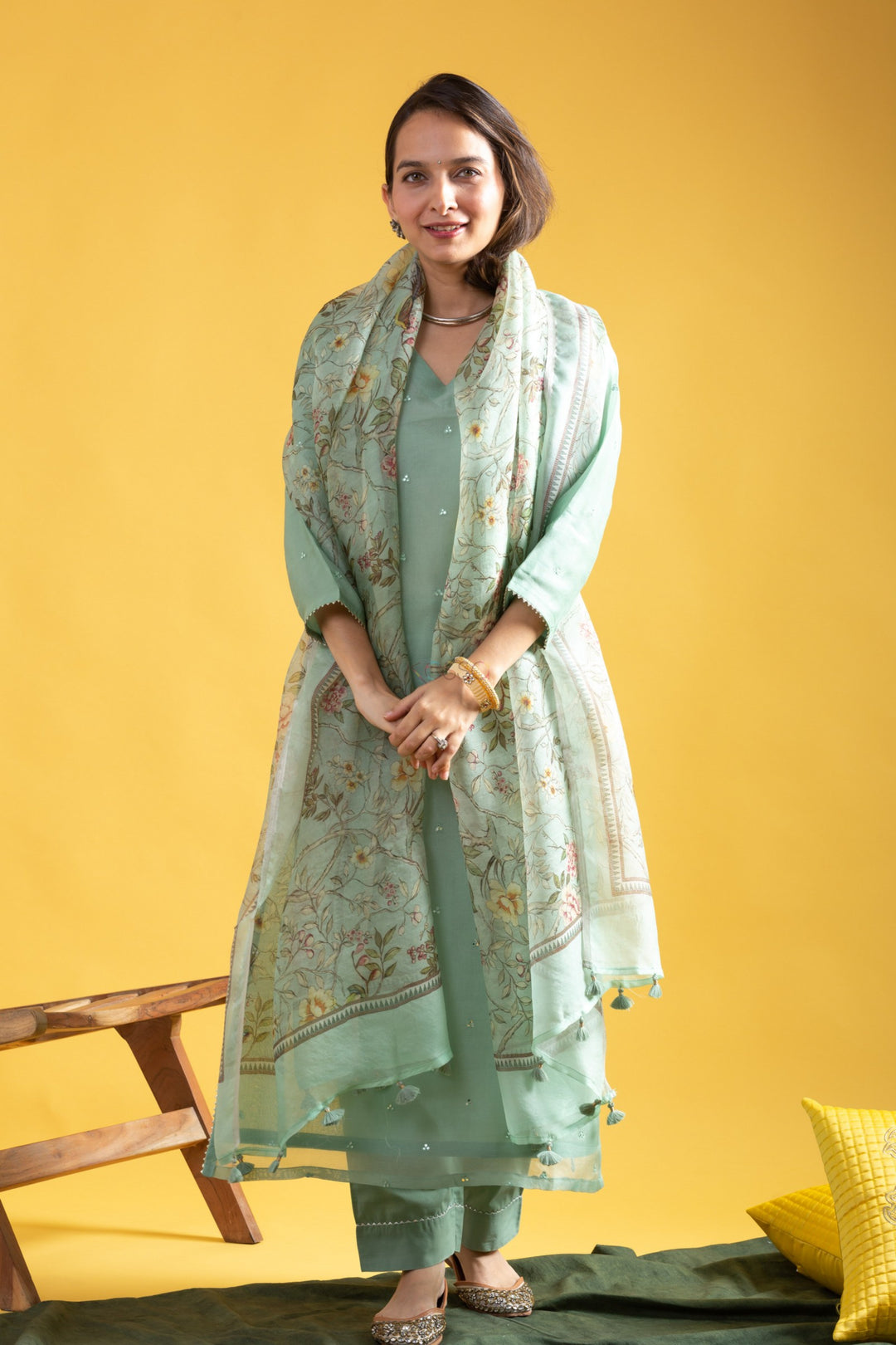 Green Color Viscose Chanderi Kurti With Pant And Heavy Embroidery Dupatta Set