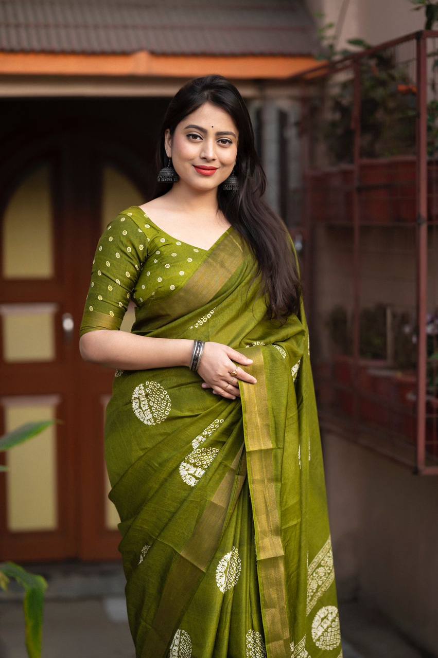 Green Color Dola Cotton Saree Mill Print With Unstitched Blouse Piece