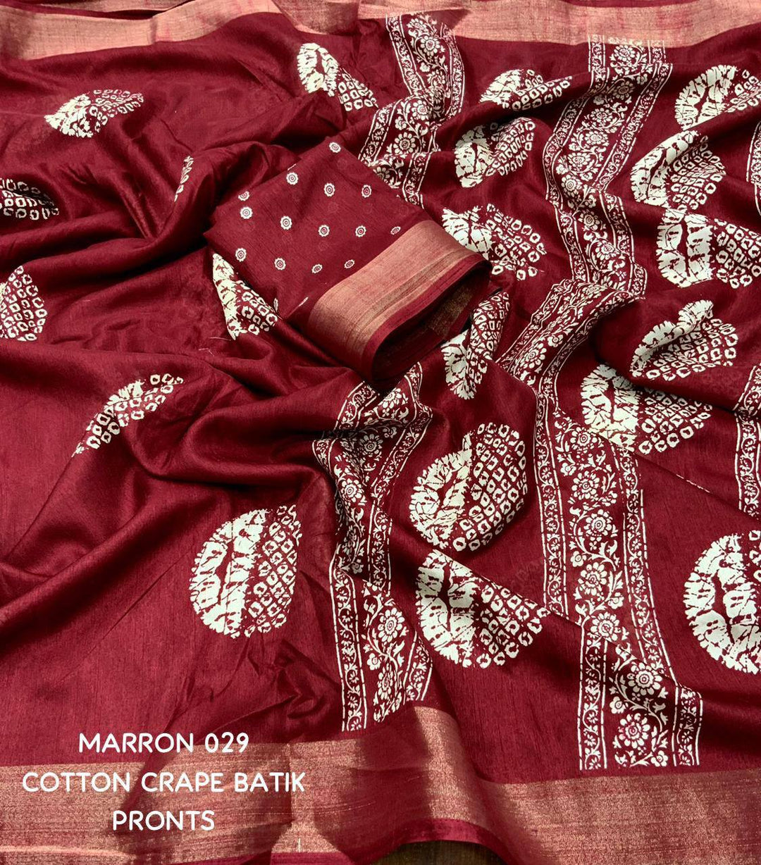 Red Color Dola Cotton Saree Mill Print With Unstitched Blouse Piece