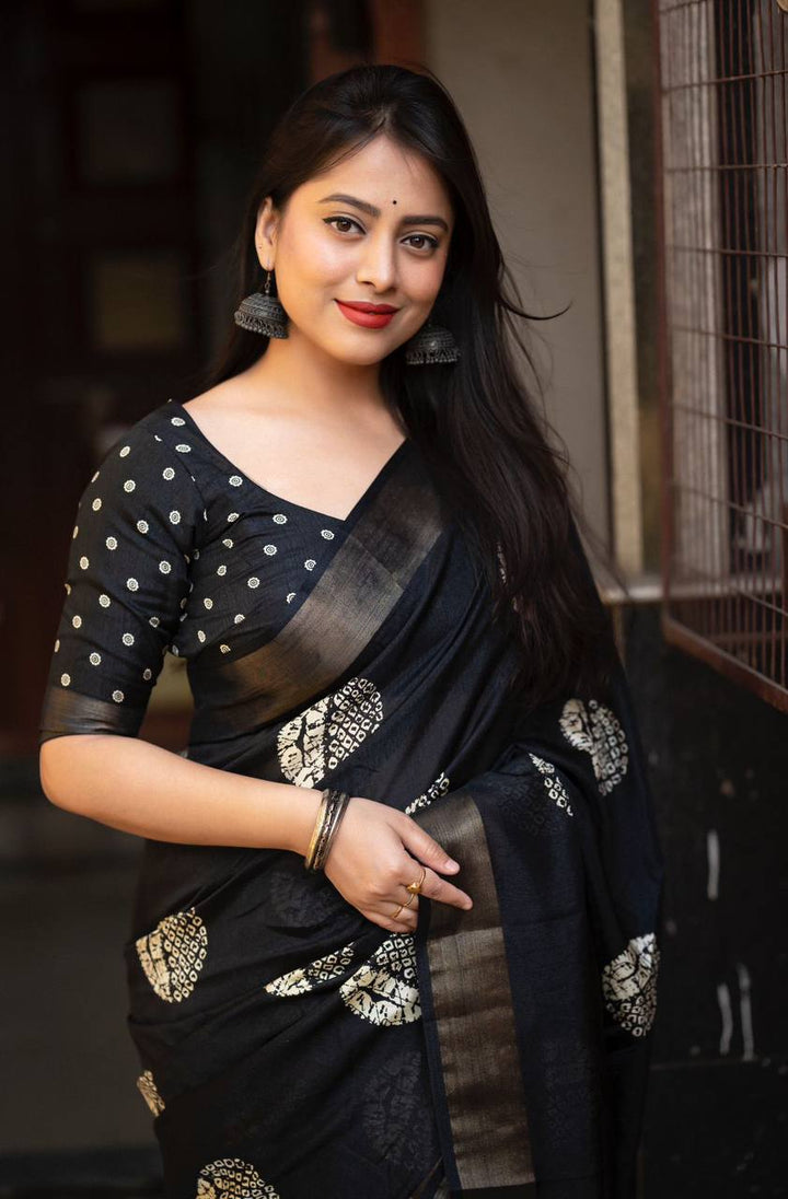 Black Color Dola Cotton Saree Mill Print With Unstitched Blouse Piece