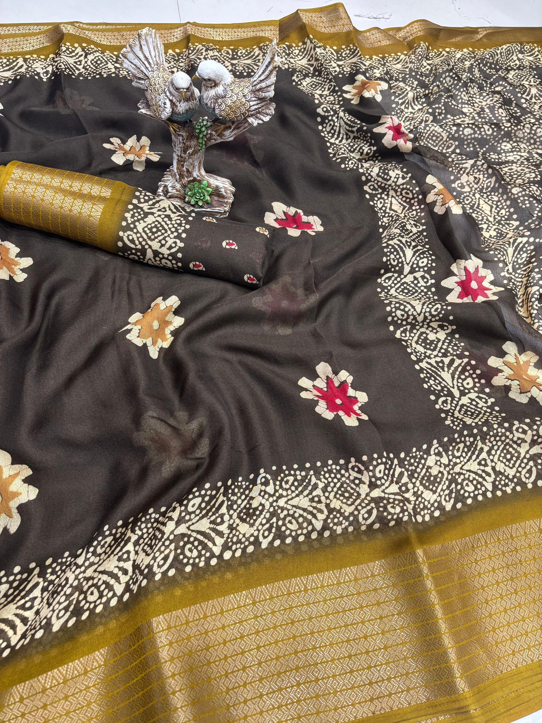 Mehendi Color Soft Blooming Marshmallow Jacquard Border and Contrast Blouse With Unstitched Blouse Piece