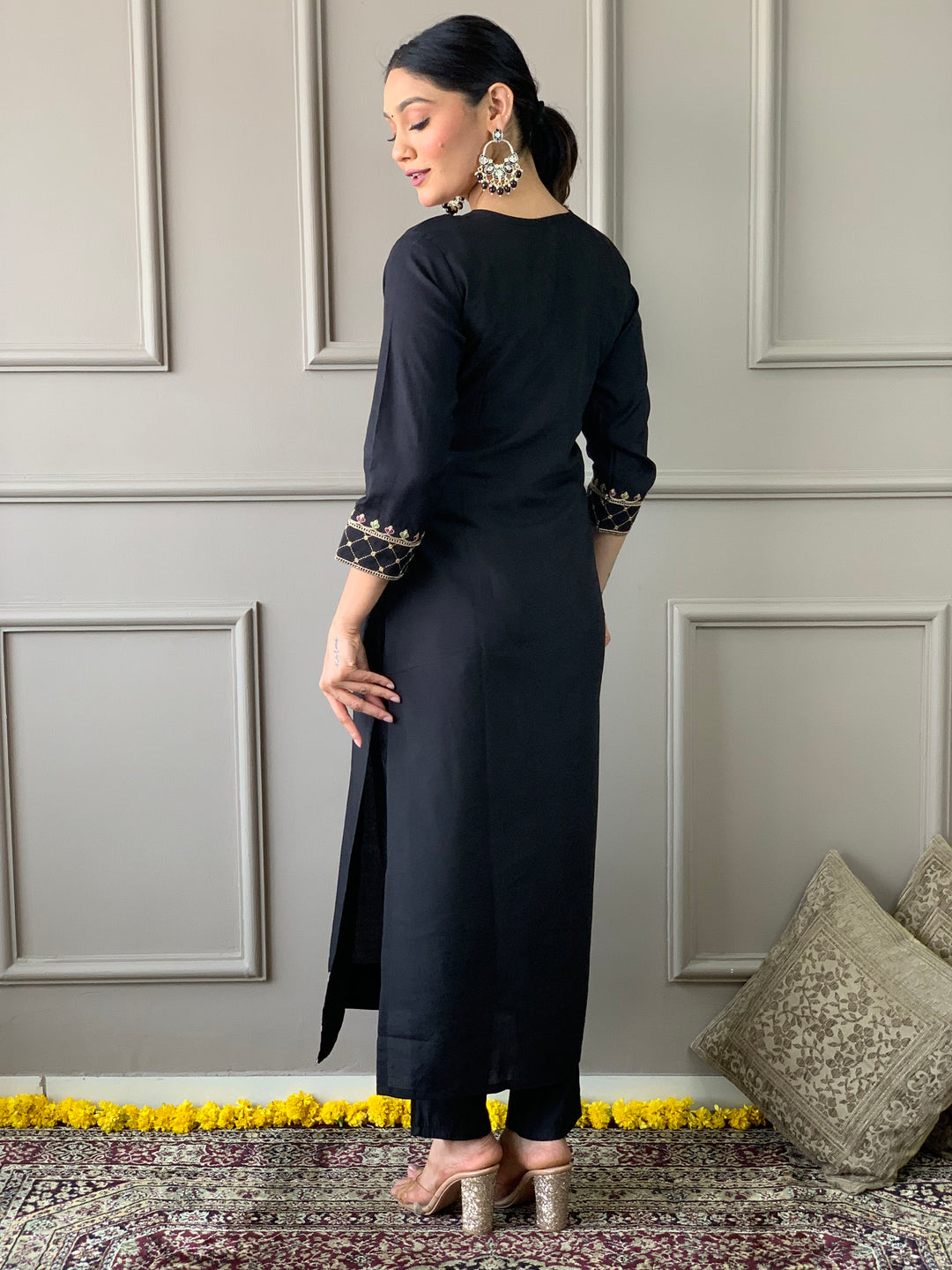 Black Color Viscose Chanderi Embroidery Kurta with Pant And Dupatta Sets