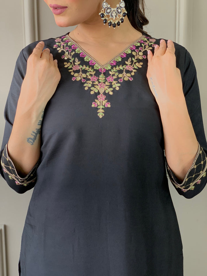 Black Color Viscose Chanderi Embroidery Kurta with Pant And Dupatta Sets