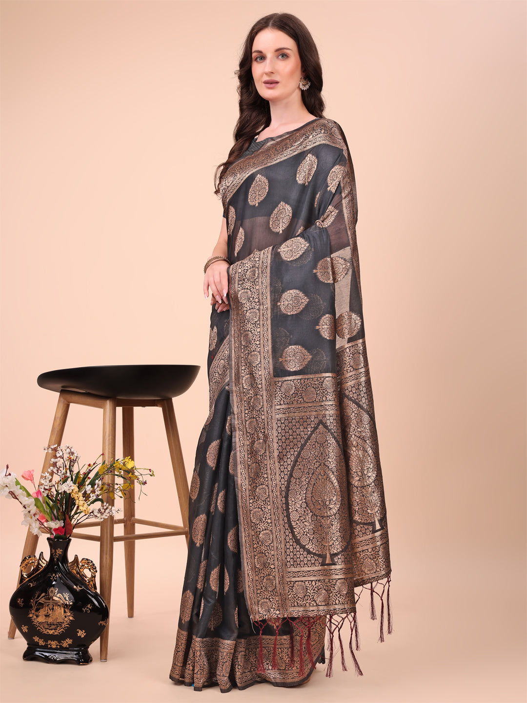Black Colour Cotton Printed Saree With Blouse Piece