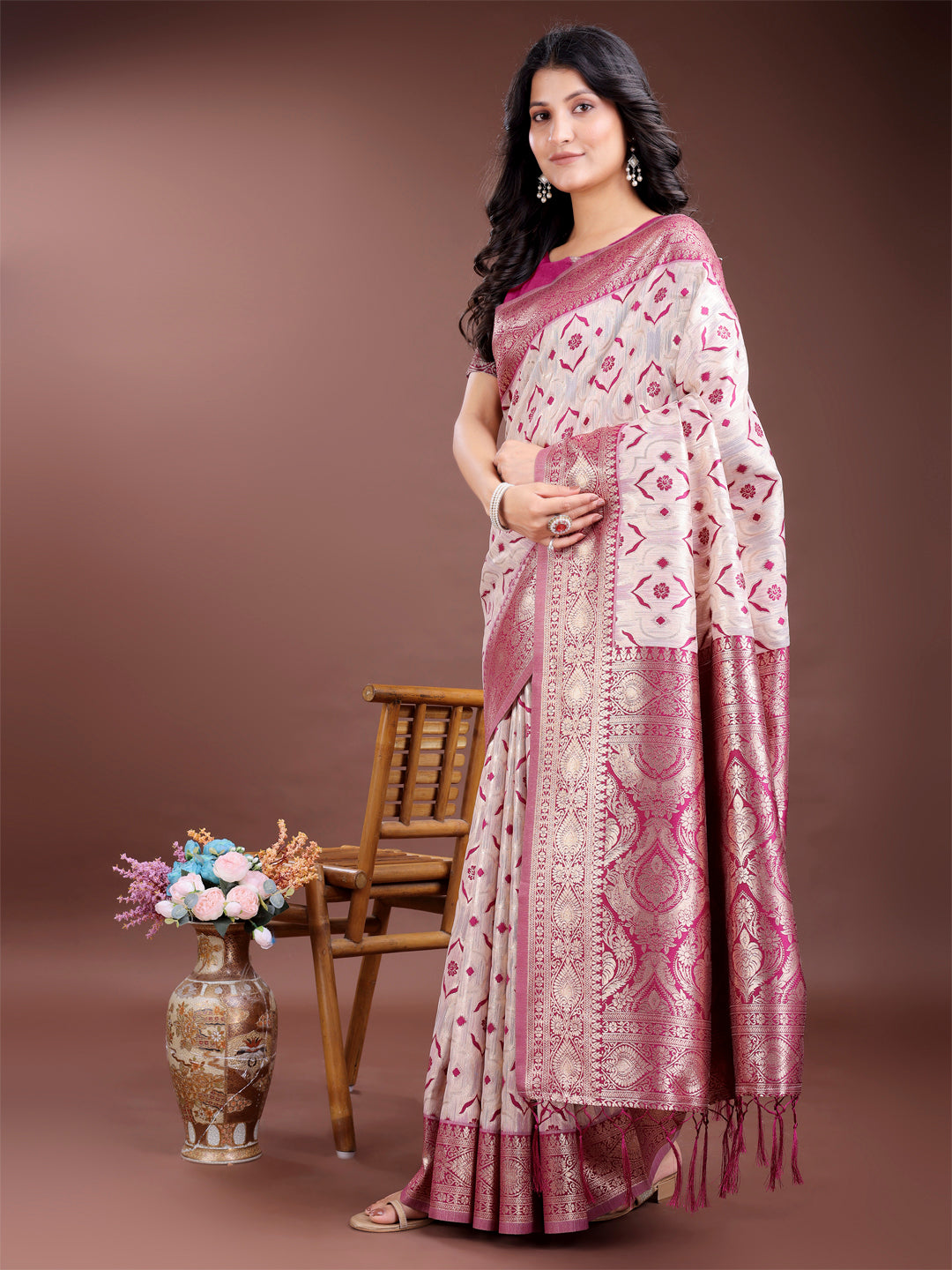 Pink Colour Linen Cotton Saree Printed Work With Blouse Piece