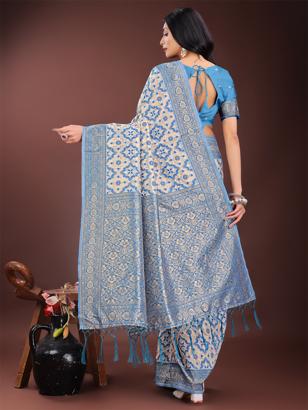 Sky Blue Colour Linen Cotton Saree Printed Work With Blouse Piece