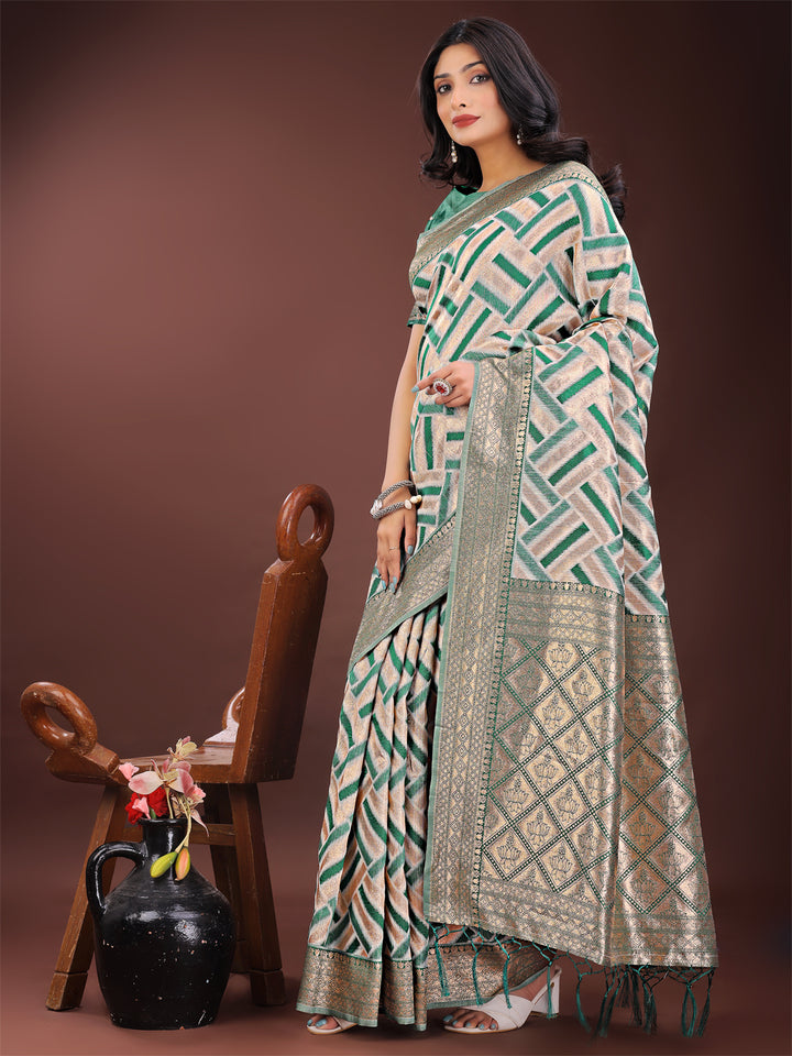 Green Colour Linen Cotton Saree Printed Work With Blouse Piece