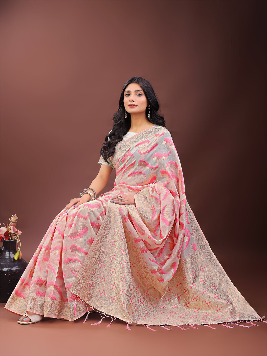 Light Pink Colour Linen Cotton Saree Printed Work With Blouse Piece