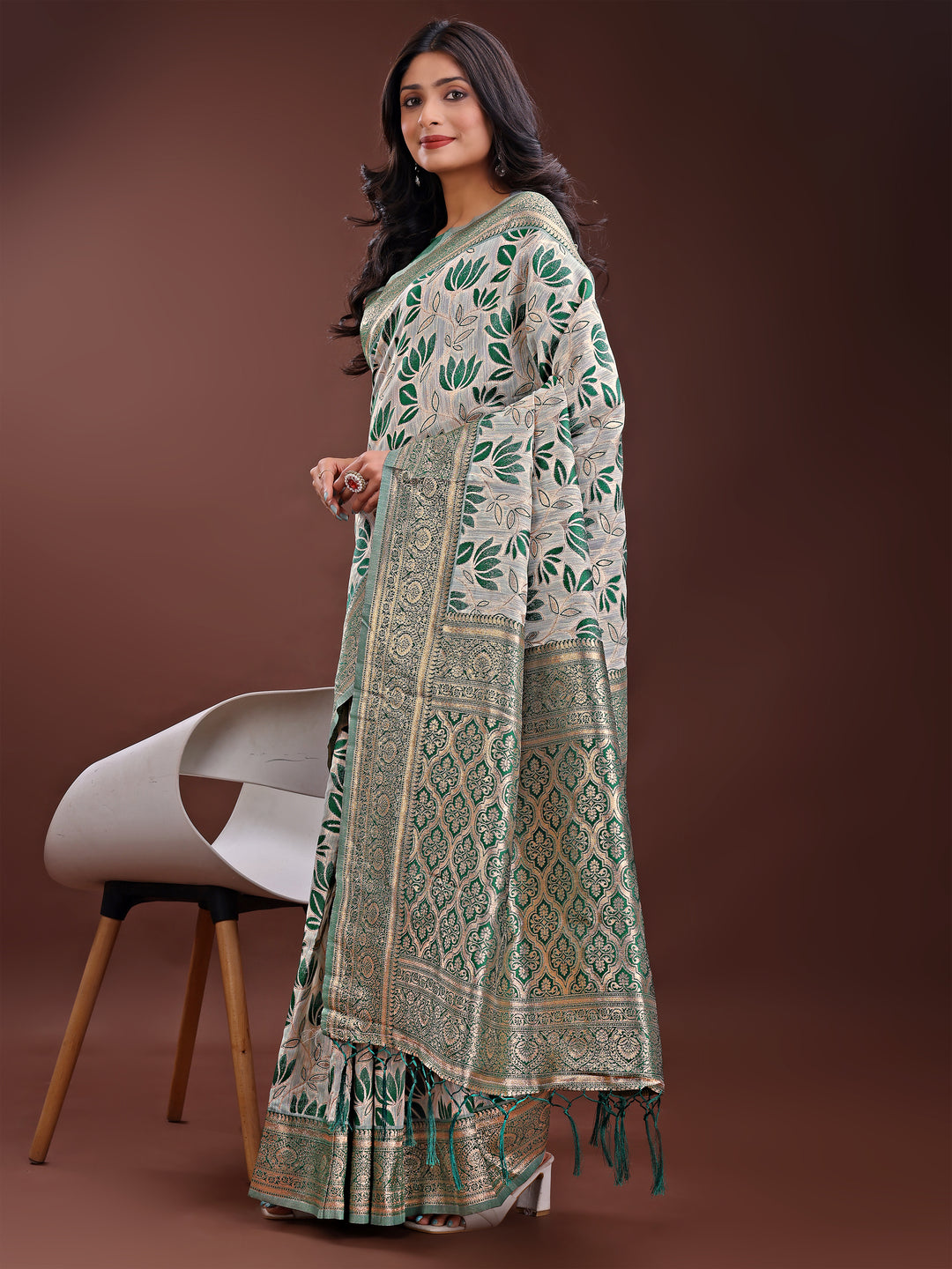 Green Colour Linen Cotton Saree Printed Work With Blouse Piece