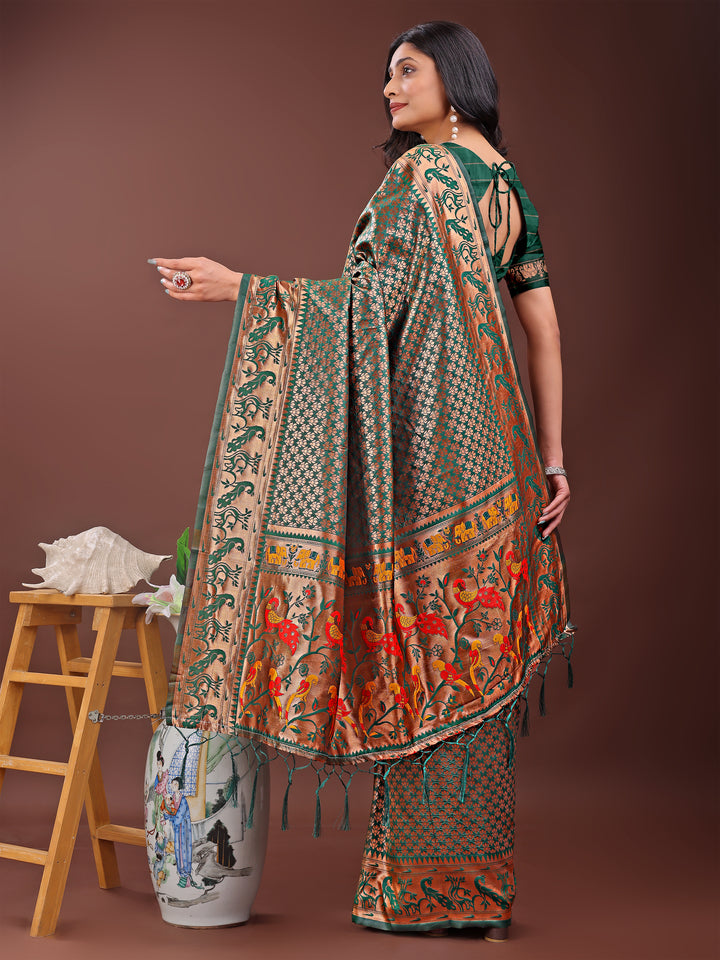 Green Colour Silk Saree Weaving work With Blouse Piece