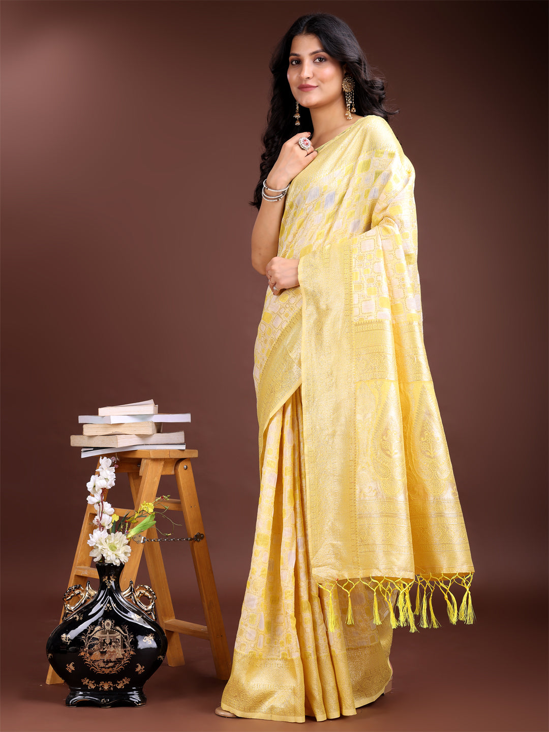 Yellow Colour Linen Cotton Saree Printed Work With Blouse Piece