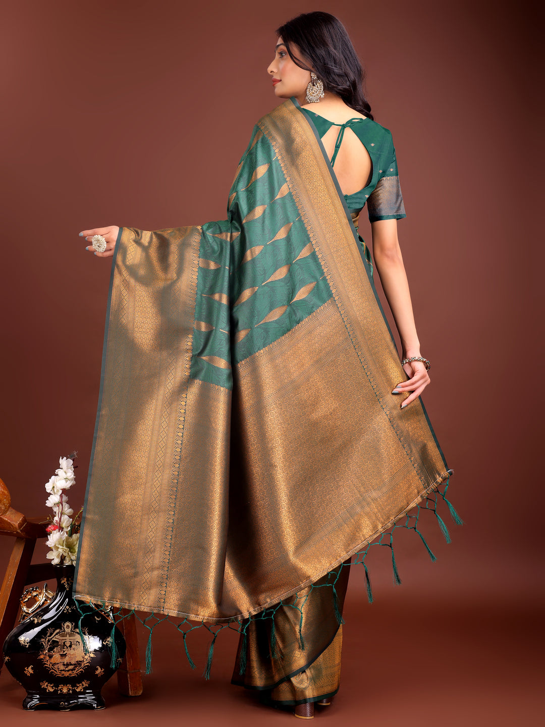 Green Colour Banarasi silk Saree Weaving Work With Blouse Piece