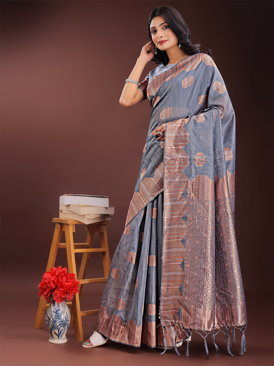 Gray Colour Linen Cotton Saree Printed Work With Blouse Piece