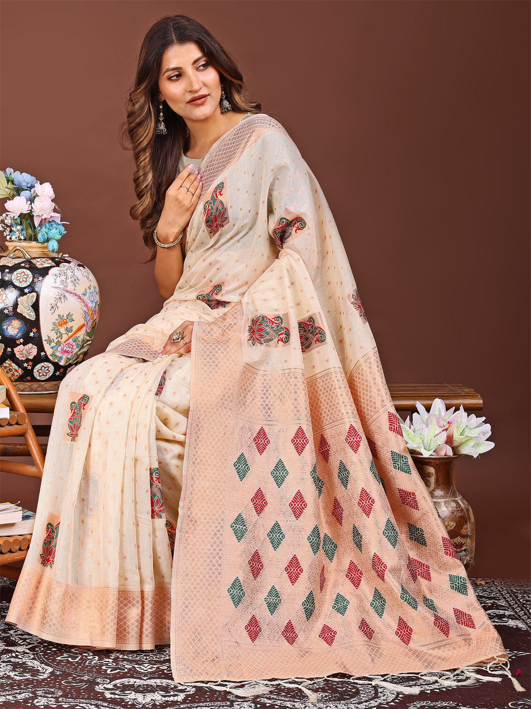 White Colour Linen Cotton Printed Work Saree With Blouse Piece