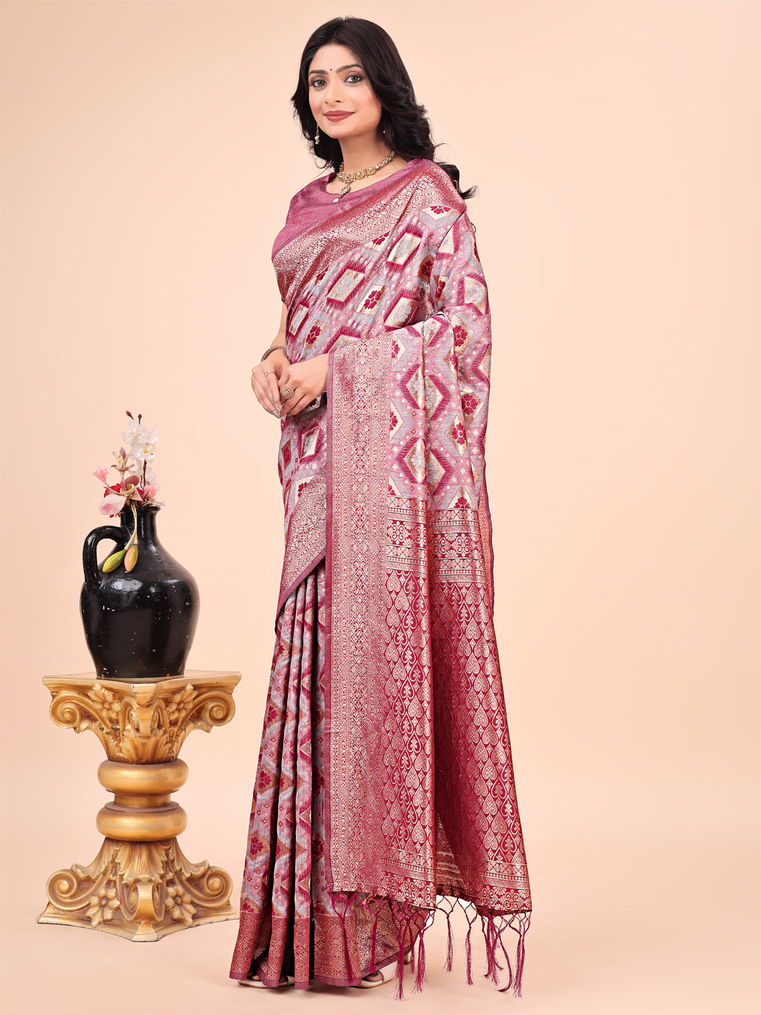 Pink Colour Cotton Saree Printed work With Blouse Piece