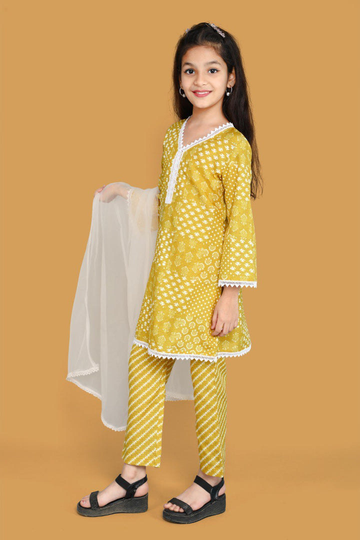 Yellow Colour Roman Slub Floral Prinded Shiffli lace with salwar kameez set & Dupatta Set