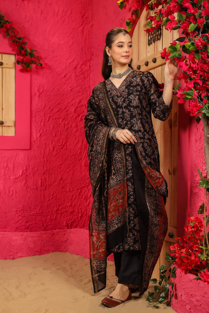 Black Color Roman slub Printed Kurti With Dupatta And Bottom wear 3 Pice Set