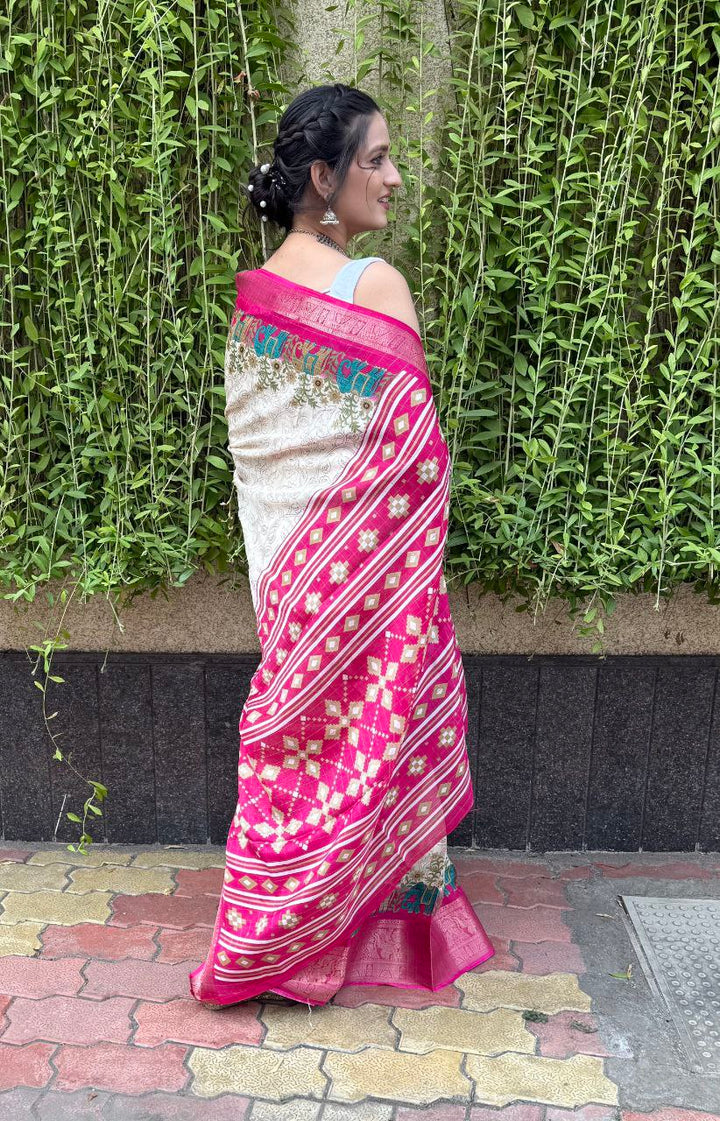 Off white Color Soft Dola Cotton Saree With Kanjivaram Zari Border & Pallu Unstitched Blouse