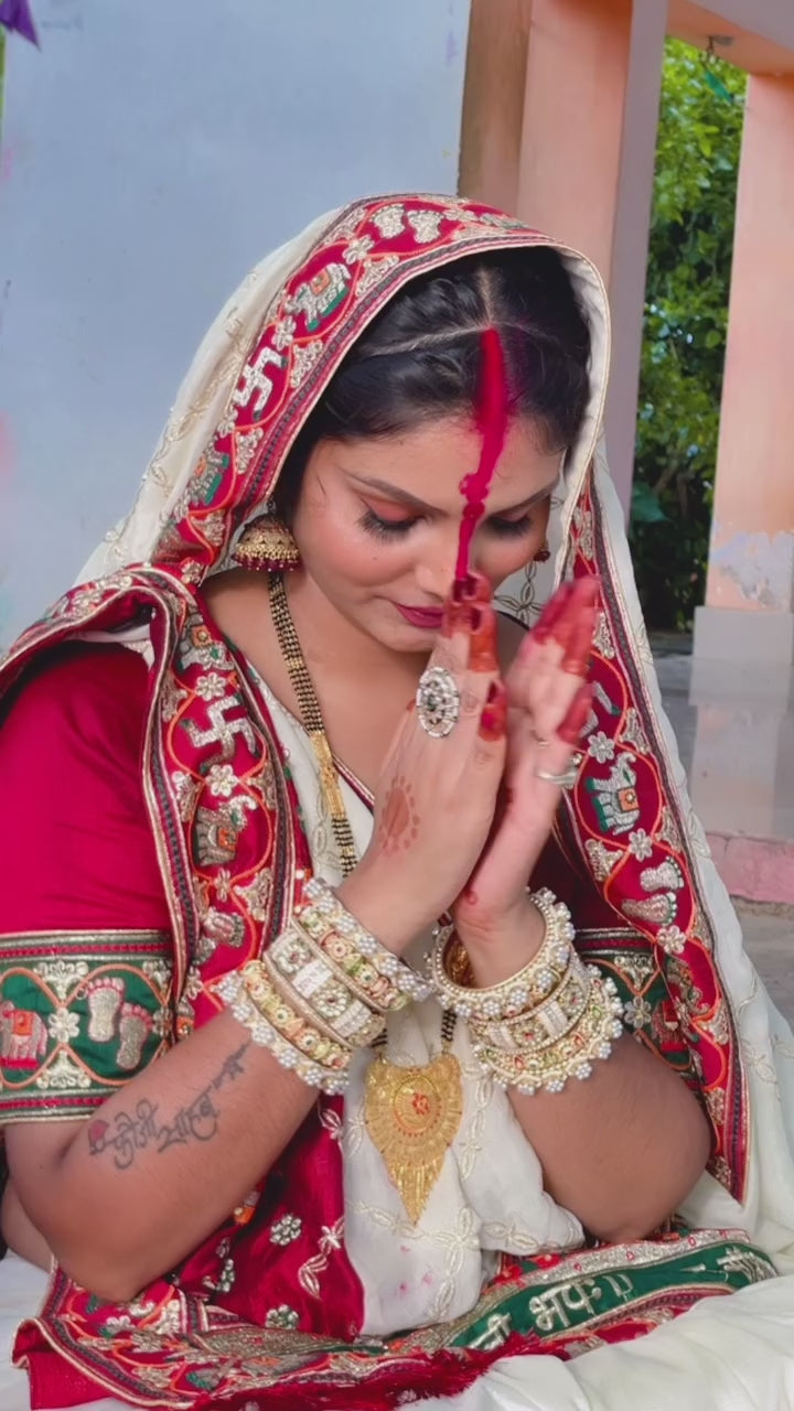 Shubh Laabh Off White Panetar Patola Saree | Wedding | Special Occasion | Puja | Baby Shower